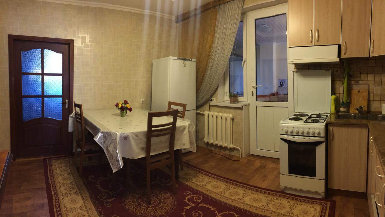 Holiday Hostel House Bishkek Luaran gambar