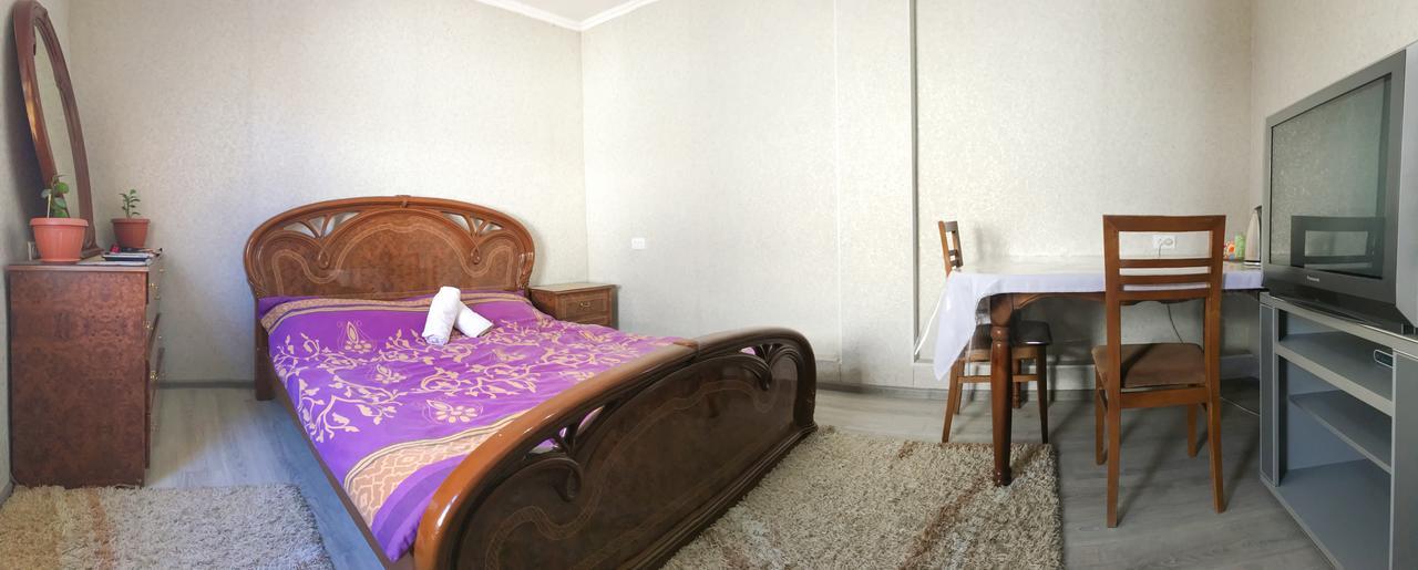 Holiday Hostel House Bishkek Luaran gambar
