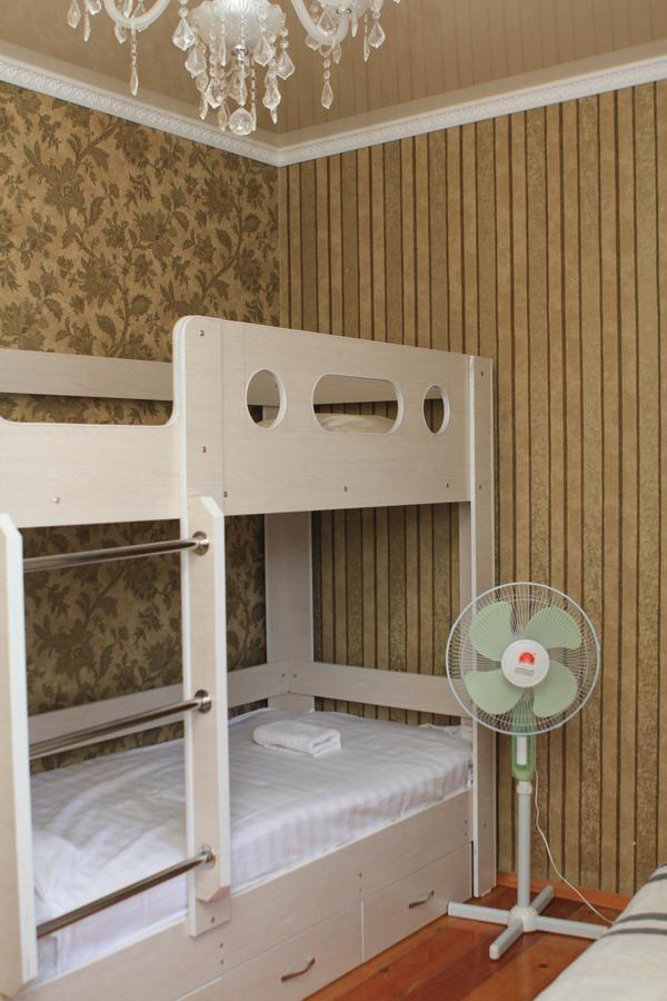 Holiday Hostel House Bishkek Luaran gambar