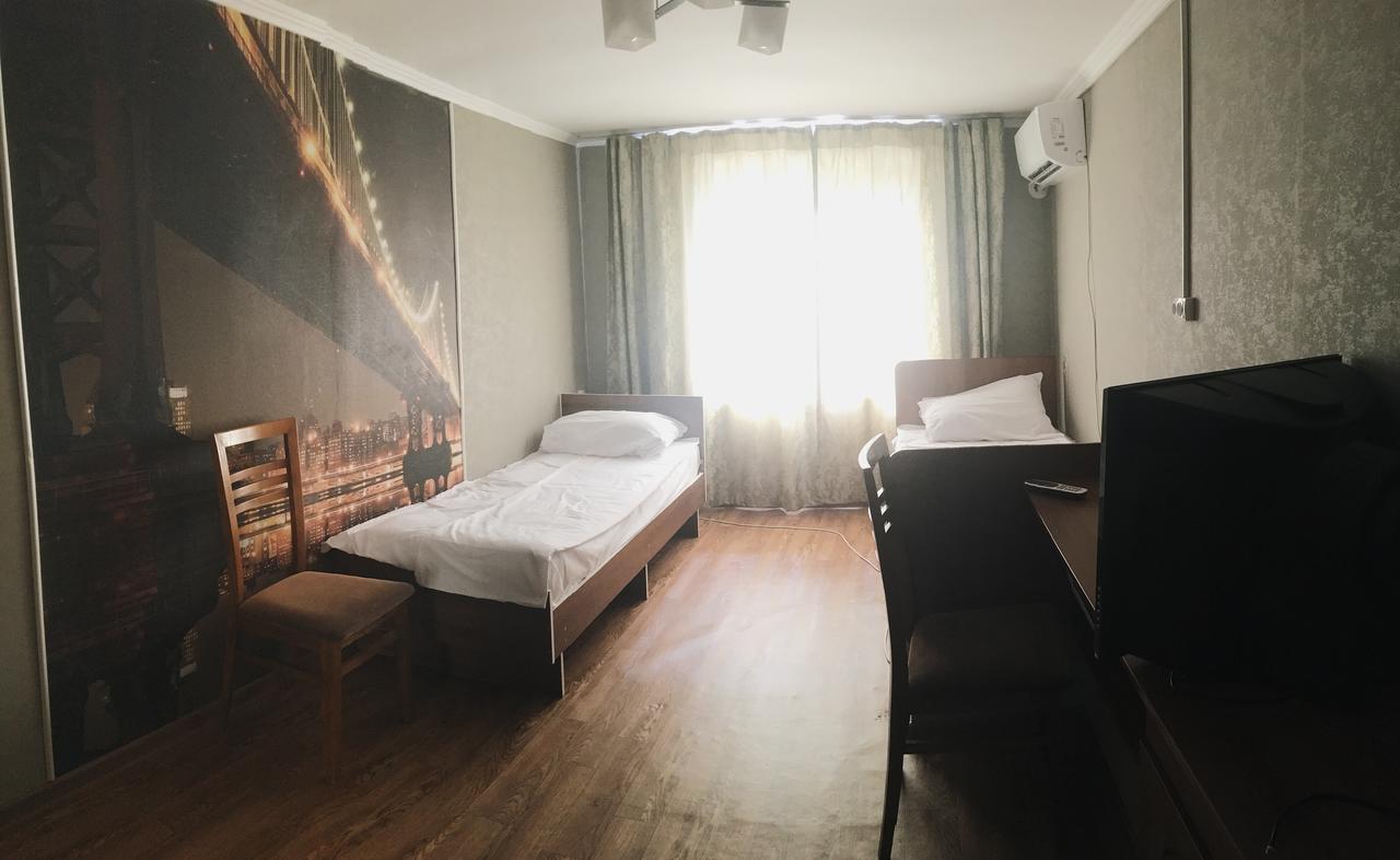 Holiday Hostel House Bishkek Luaran gambar