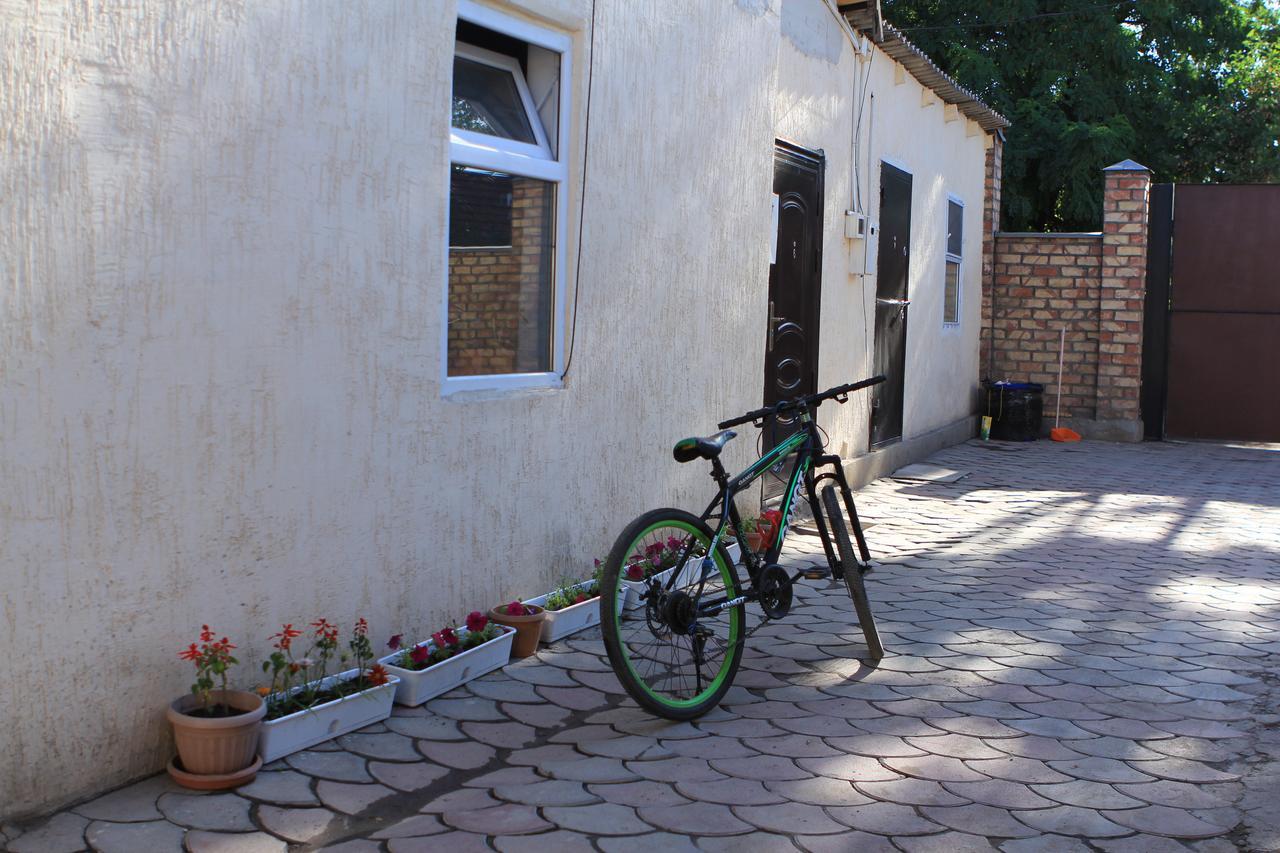 Holiday Hostel House Bishkek Luaran gambar