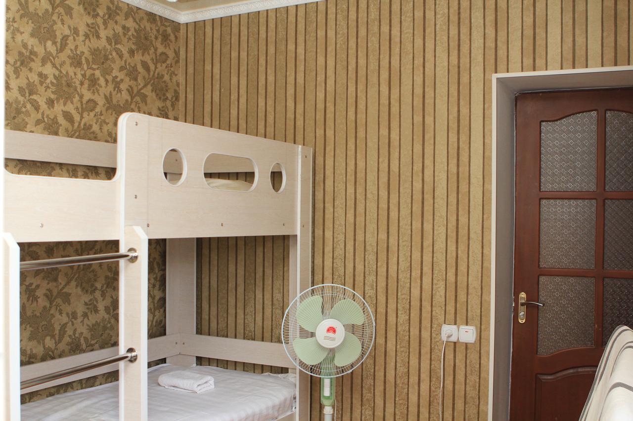 Holiday Hostel House Bishkek Luaran gambar