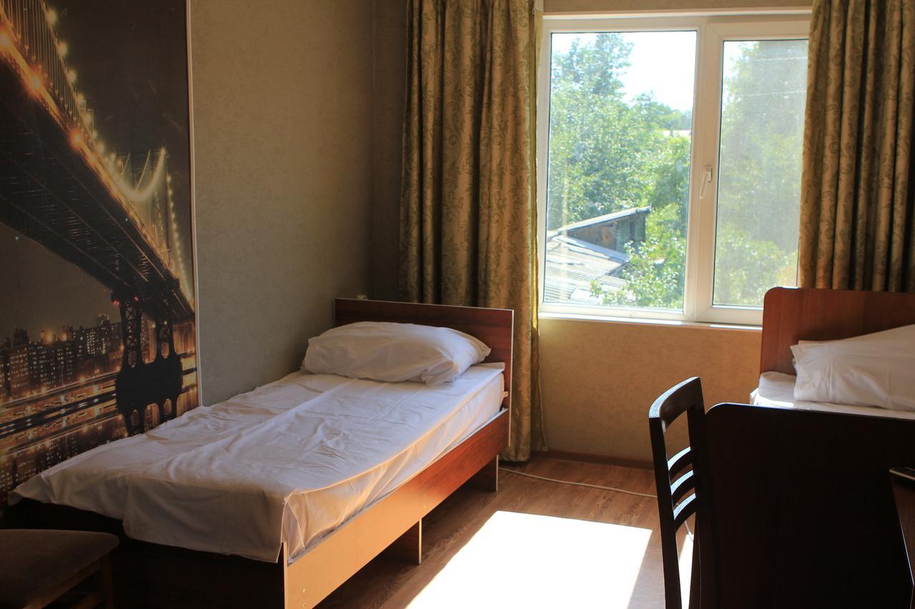 Holiday Hostel House Bishkek Luaran gambar