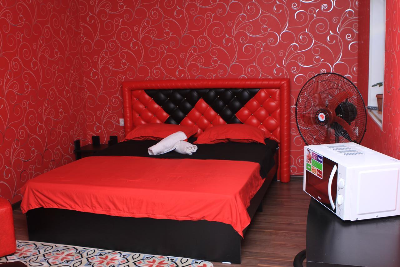 Holiday Hostel House Bishkek Luaran gambar