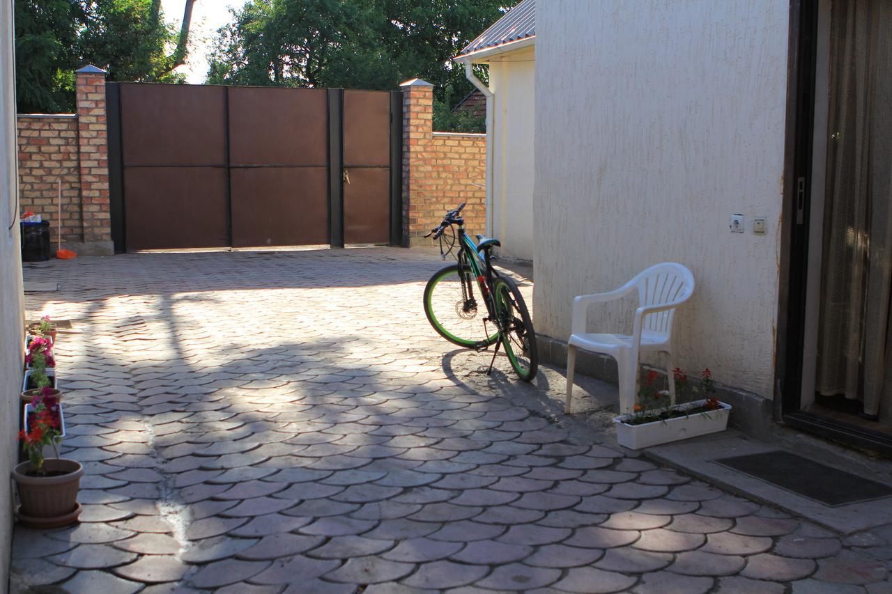 Holiday Hostel House Bishkek Luaran gambar