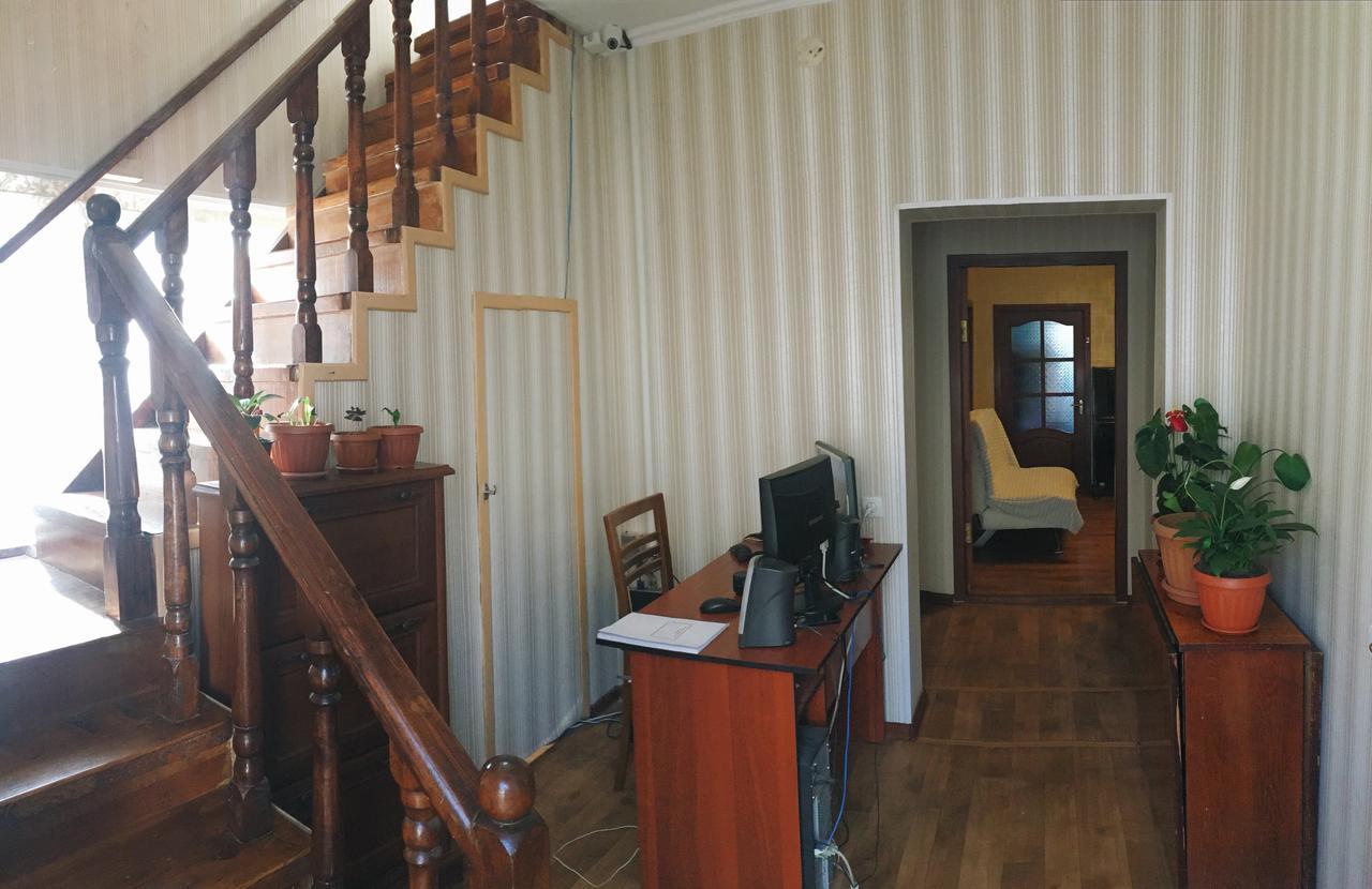 Holiday Hostel House Bishkek Luaran gambar